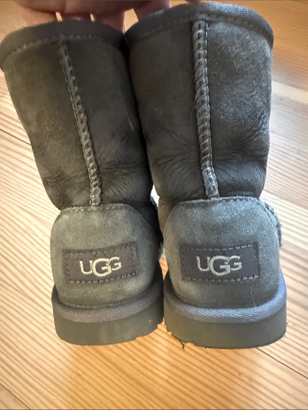 UGG authentic kids